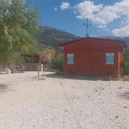 Hostel Artistic Sea View Qeparo